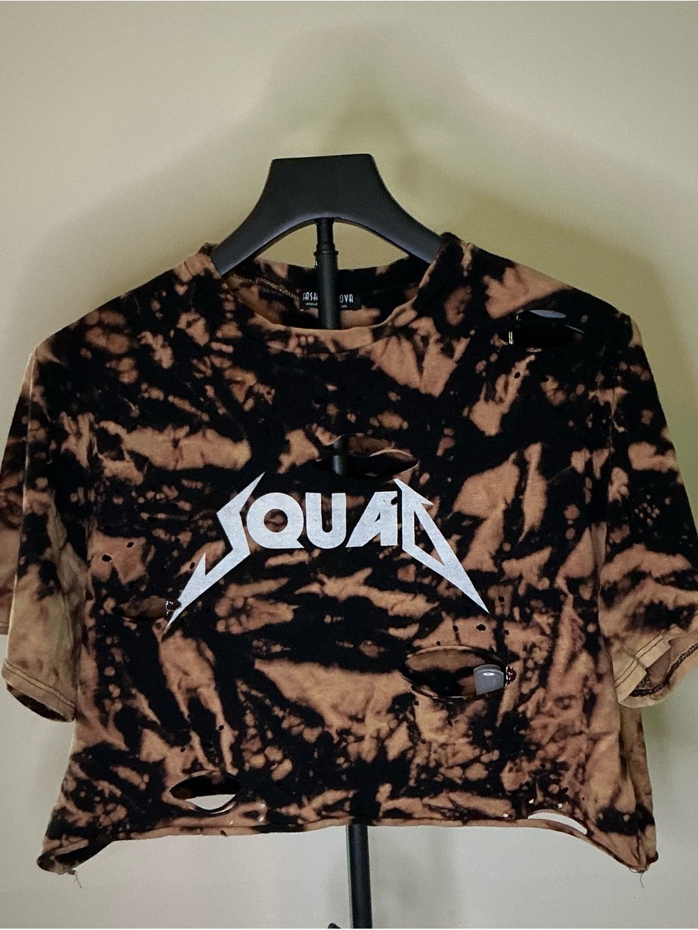 Fashion Nova Black & Tan Bleached Distressed Crop Tee - Picture 2 of 5